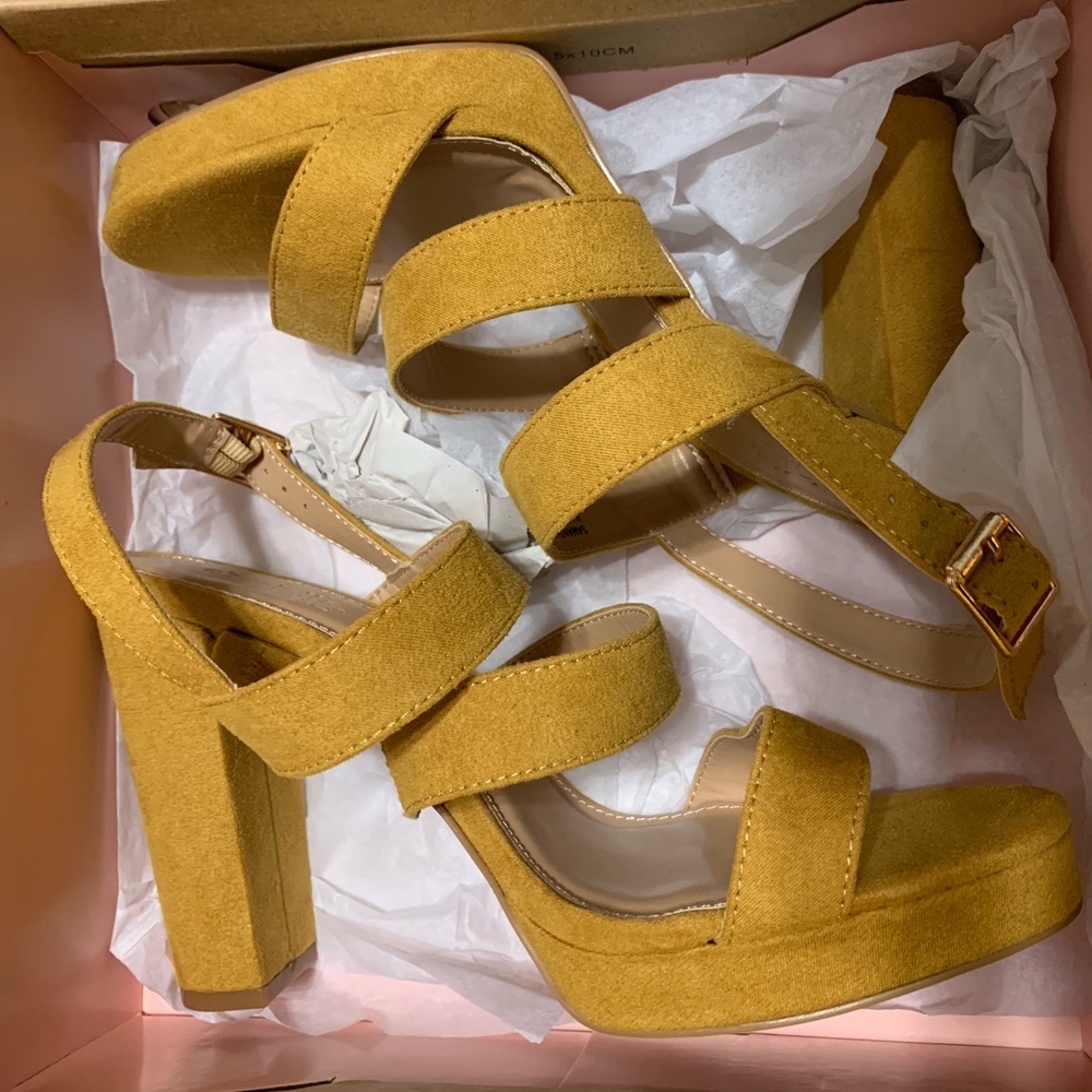 Yellow wedge heel